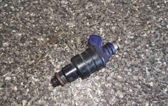 Renault Megane I Fuel injectors set 866313