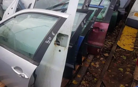 Mazda 626 Front door