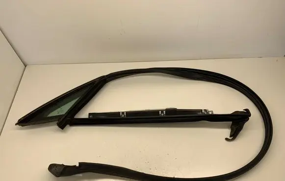 Mercedes-Benz E A207 Rear side window A2076700339 A2076390643