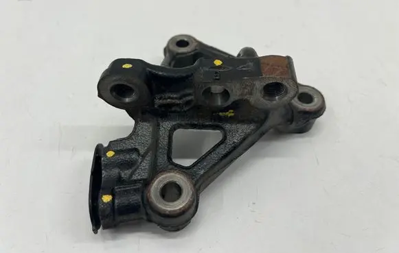 Toyota Yaris XP210 Engine mounting bracket 8676S
