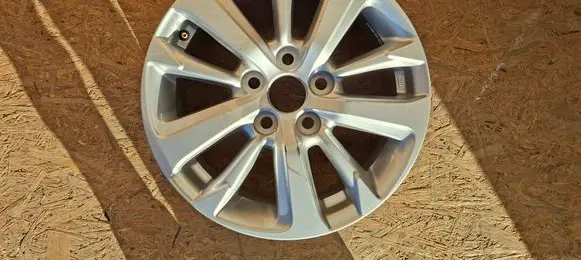 R16 alloy rim