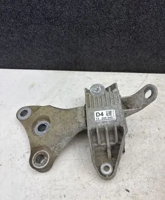 Opel Zafira C Engine mount bracket 13248545