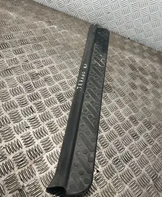Nissan Terrano Front sill (body part) 
