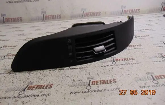 Toyota Corolla Verso AR10 Dash center air vent grill 5568064020
