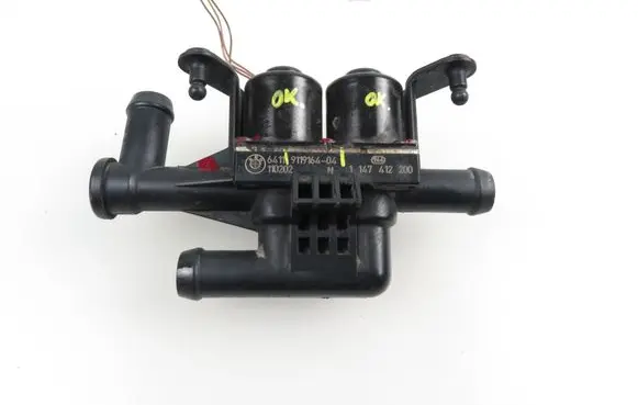 BMW 5 F10 F11 Coolant heater control valve 911916404