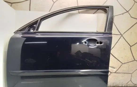 Volvo V50 Front door