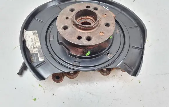 Mercedes-Benz ML W164 Rear wheel hub A1644230120
