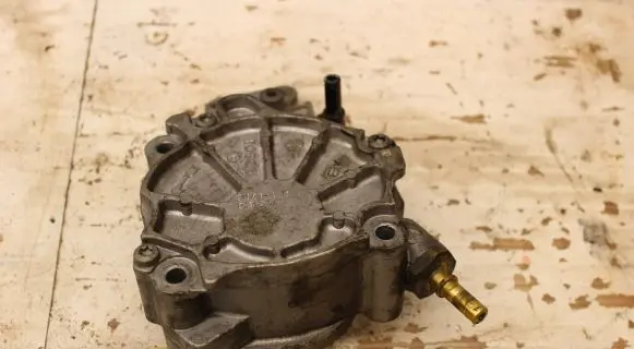 Peugeot 508 Vacuum pump D1711B