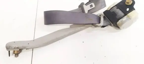 Honda CR-V Rear seatbelt
