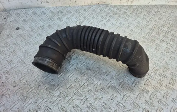 Mitsubishi Pajero Turbo air intake inlet pipe/hose 4M41