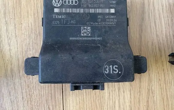 Volkswagen PASSAT B6 Other control units/modules 1K0907530H 1K0907951