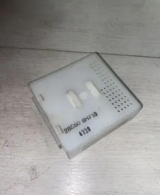 Nissan X-Trail T30 Door control unit/module 285508H715