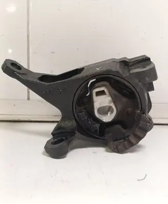 Engine mount bracket