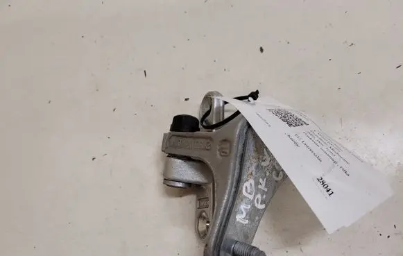 Mercedes-Benz C W203 Front door upper hinge