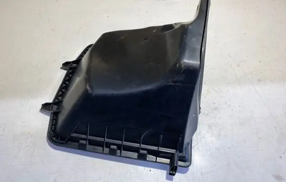 Mercedes-Benz GLE (W166 - C292) Air filter box A1668300153