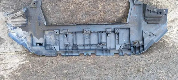 Front bumper skid plate/under tray