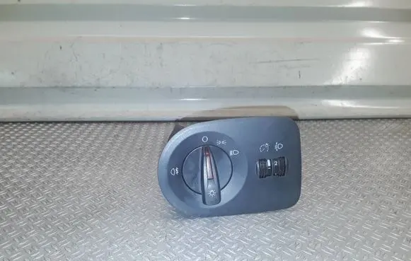 Seat Ibiza IV (6J,6P) Light switch 6J1941531H