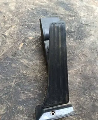 BMW 7 E65 E66 Accelerator throttle pedal 6762482 200902 25916010