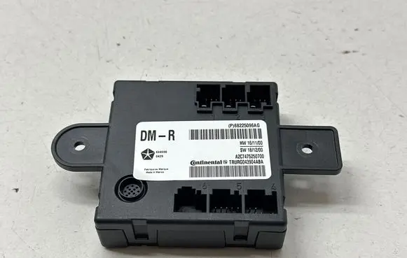 Chrysler Pacifica Sliding door control unit/module P68225096AG