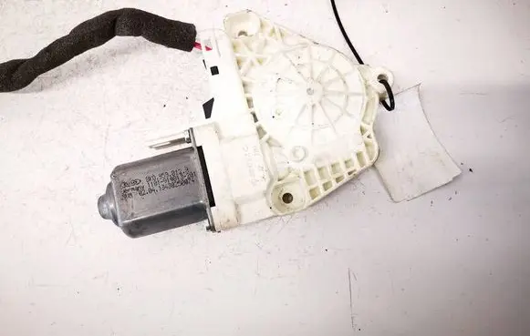 Audi Q3 8U Rear door window regulator motor 8K0959812A
