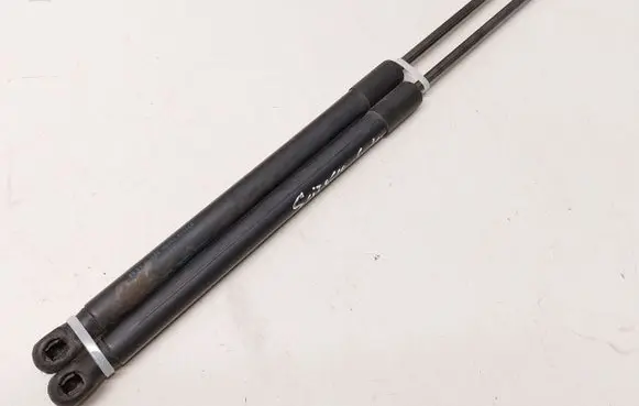Volkswagen Scirocco Tailgate/trunk strut/damper