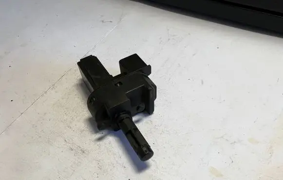 Clutch pedal sensor