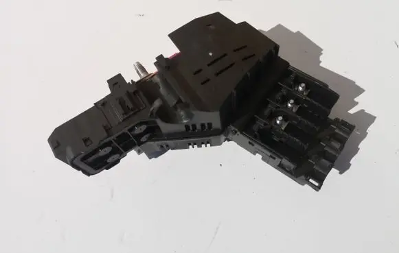 Mercedes-Benz GLE (W166 - C292) Fuse module
