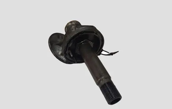 Nissan Qashqai Oil filter mounting bracket