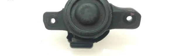 Subaru Legacy Engine mount bracket