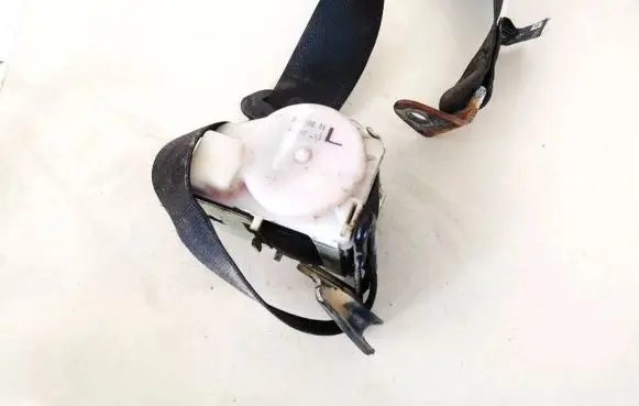 Opel Zafira A Rear seatbelt 13120731