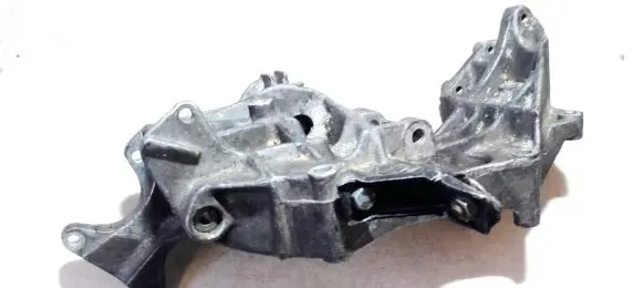 Audi A6 S6 C5 4B Engine mounting bracket 058145523