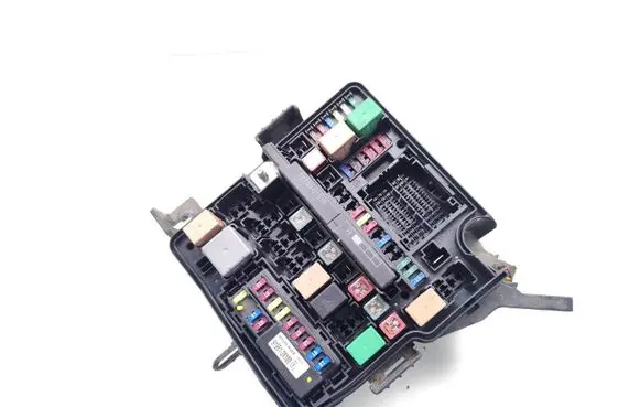 KIA Sorento Fuse module 912402P021