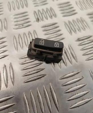 Volvo V70 Central locking switch button 30710475
