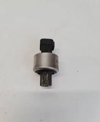 Opel Vectra B Air conditioning (A/C) pressure sensor 90506752 48537 280447
