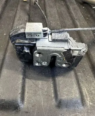 Infiniti FX Rear door lock 3510I PBT30 L420