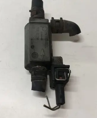 Audi A3 S3 8L Turbo solenoid valve 076906283A 72268700 00T328