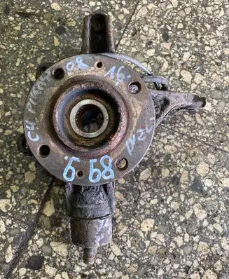 Citroen C4 I Picasso Front wheel hub