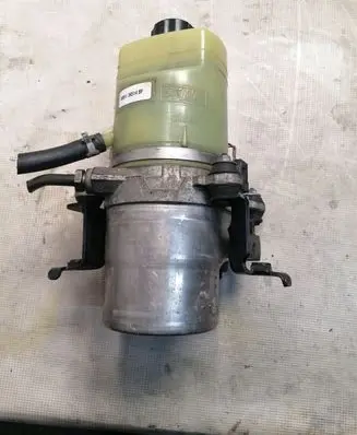 Ford Focus Power steering pump C6S4B 4M513K514BF