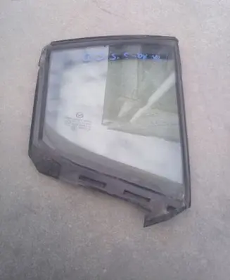Mazda 3 II Rear vent window glass AS2
