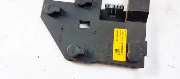 Opel Vectra B Tail light bulb cover holder 90568047