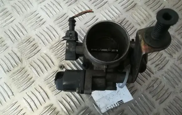 Renault Scenic I Throttle valve 7700961679H 7700872188