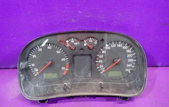 Volkswagen Golf IV Speedometer (instrument cluster) 