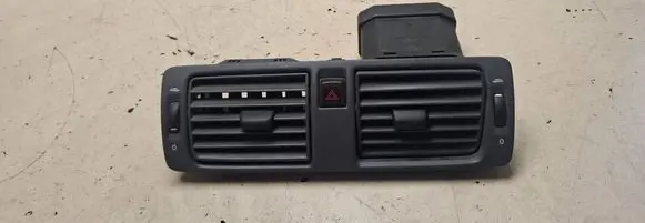 Volvo V50 Dash center air vent grill Y01144