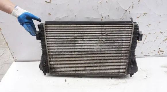 Skoda Octavia Mk2 (1Z) Intercooler radiator CHODNICA