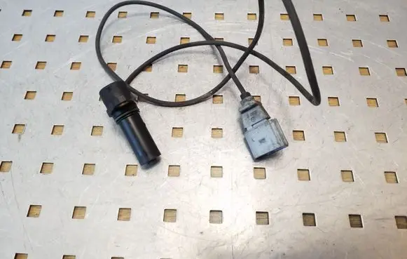 Audi A4 S4 B7 8E 8H Crankshaft position sensor ABE038907319E