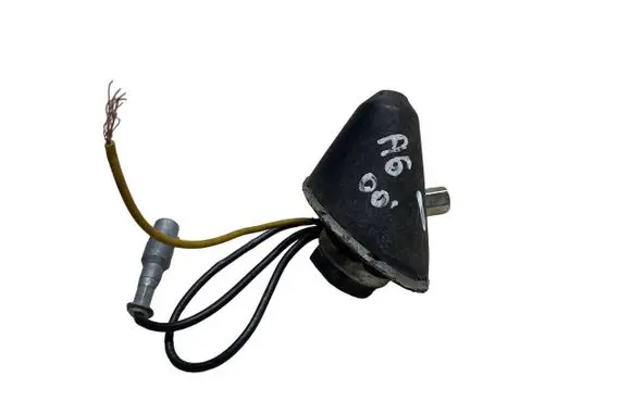 Audi A6 S6 C5 4B Aerial antenna switch 