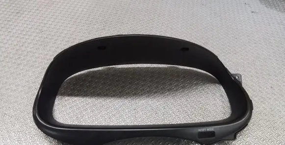 Hyundai Grandeur Dashboard trim 848303L000