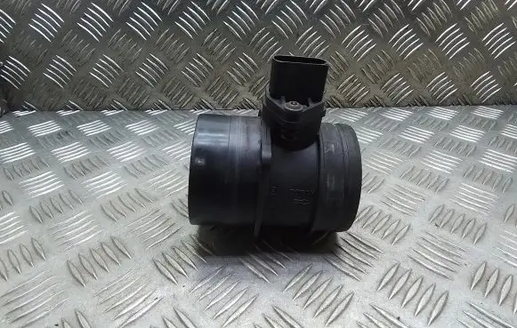 Volkswagen Touran I Mass air flow meter 0281002461 074906461B
