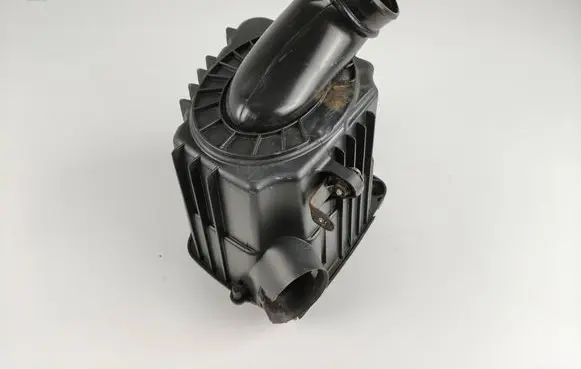 Alfa Romeo 159 Air filter box 55193133