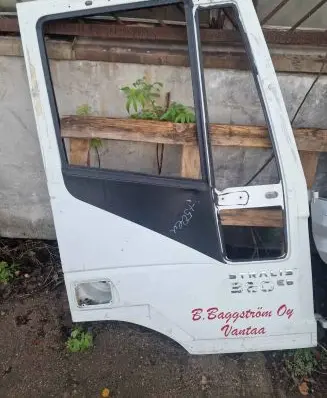 Iveco Daily 3rd gen Front door IVECOSTRALIS